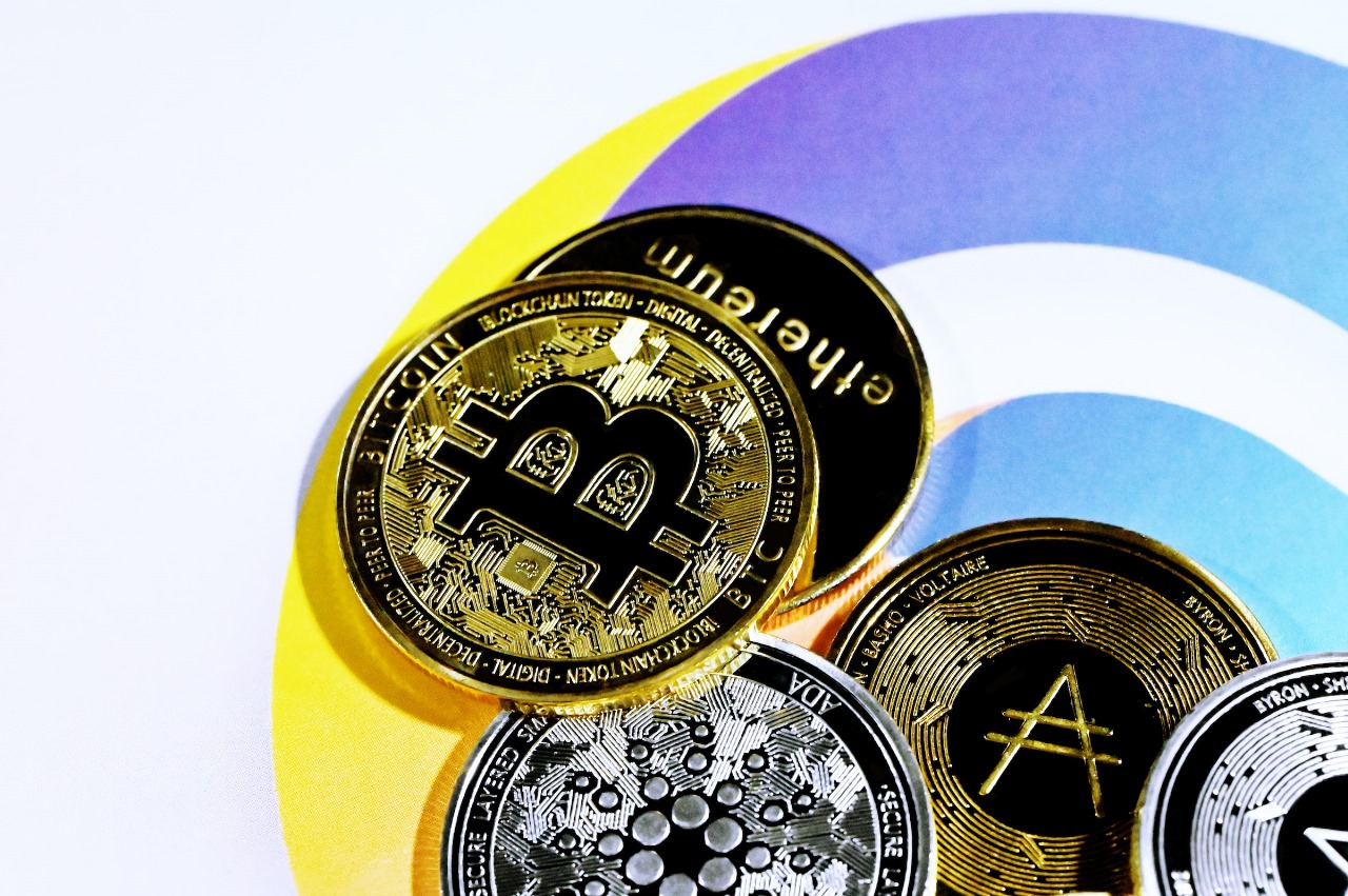 Bitcoin Surges as Rate-Sensitive Assets Signal Bullish Momentum